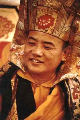 16-Karmapa-con-berretto-Gampopa.jpg