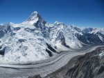 Vue_globale_du_versant_N_du_khan_Tengri.jpg Vue_globale_du_versant_N_du_khan_Tengri.jpg